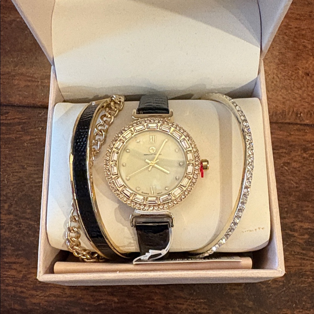 Elegant Gold and Black Watch Set